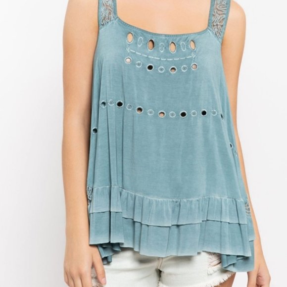 Lace Detail Peek-a-Boo Top - Picture 3 of 8